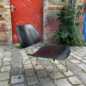 Sessel LCM schwarz Plywood von Ray & Charles Eames