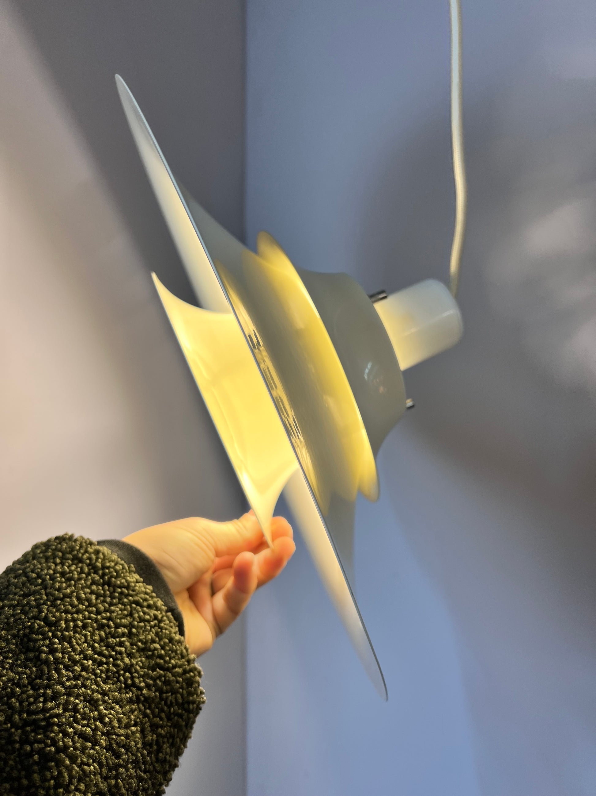 Dänische Lamellenlampe cremeweiss