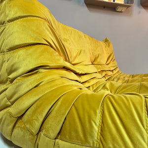 Dreisitzer Sofa 