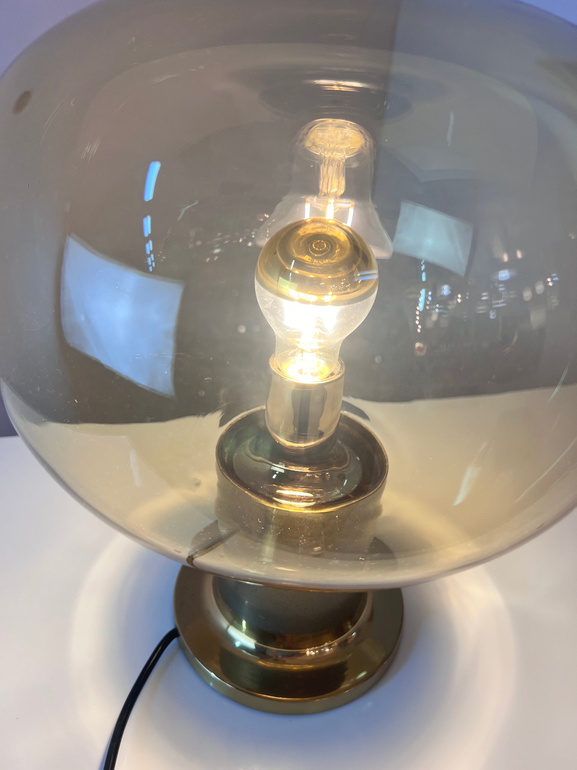 Tischlampe Messing Glas mundgeblasen