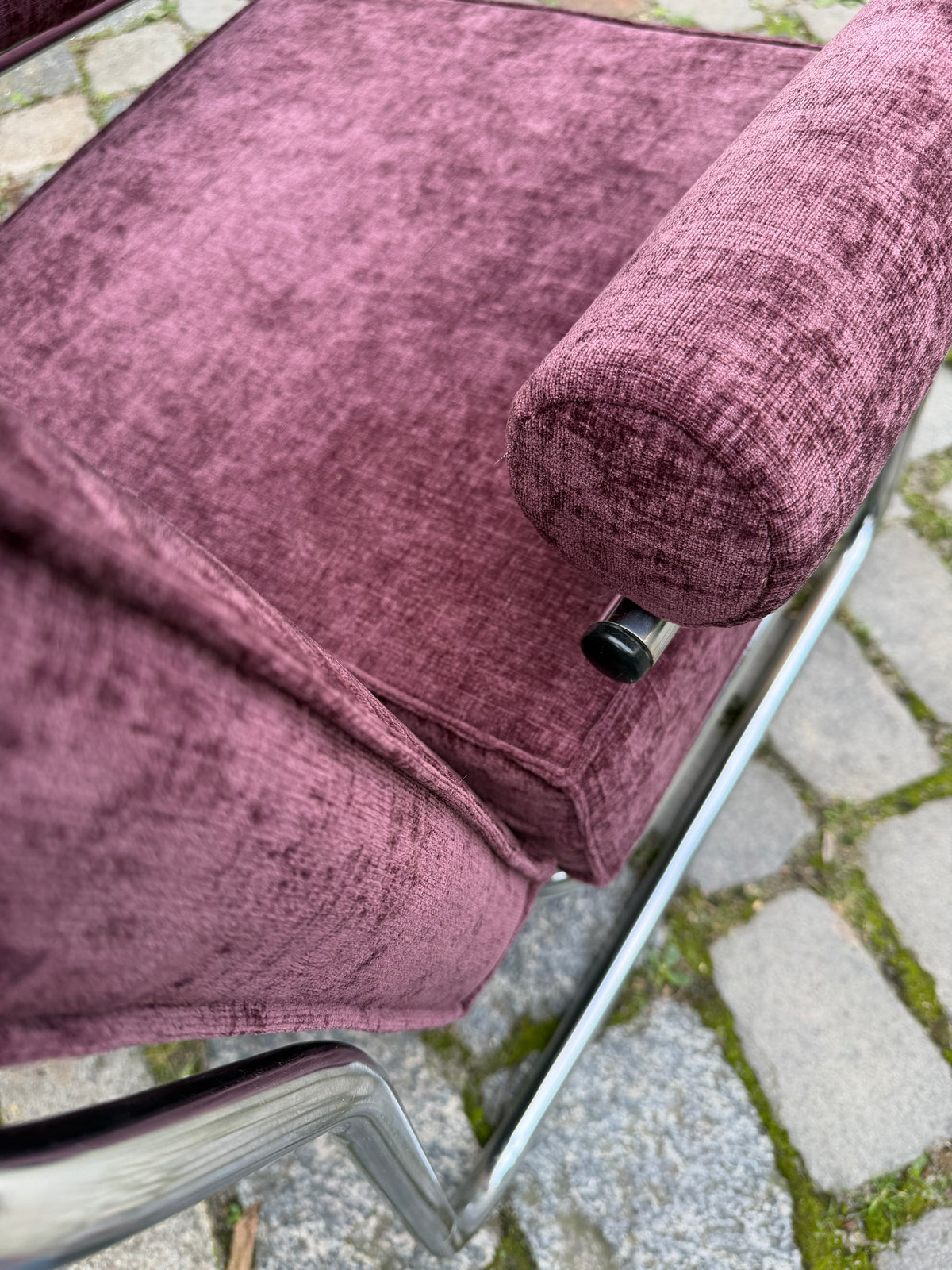 Sessel Halina lila neu gepolstert Chrom von Hellerau