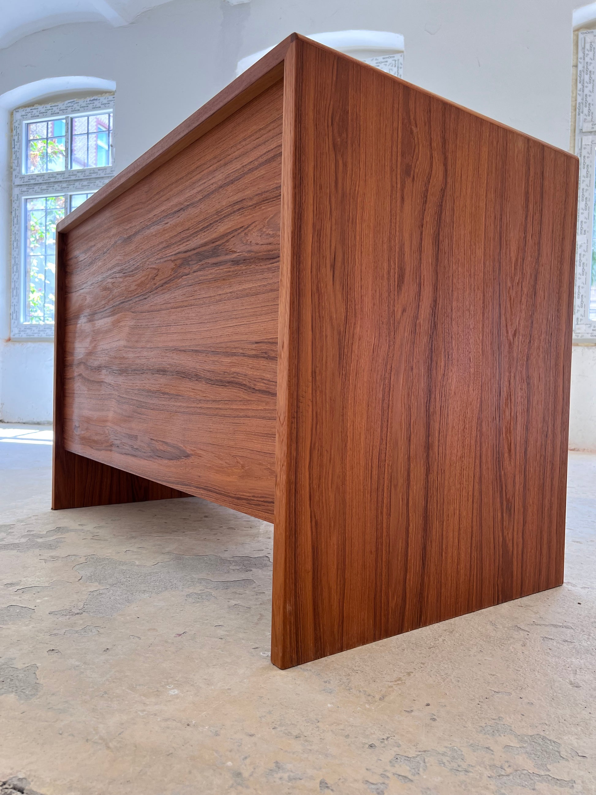 Schreibtisch Teak mit extra Laptop-Fach aus Dänemark
