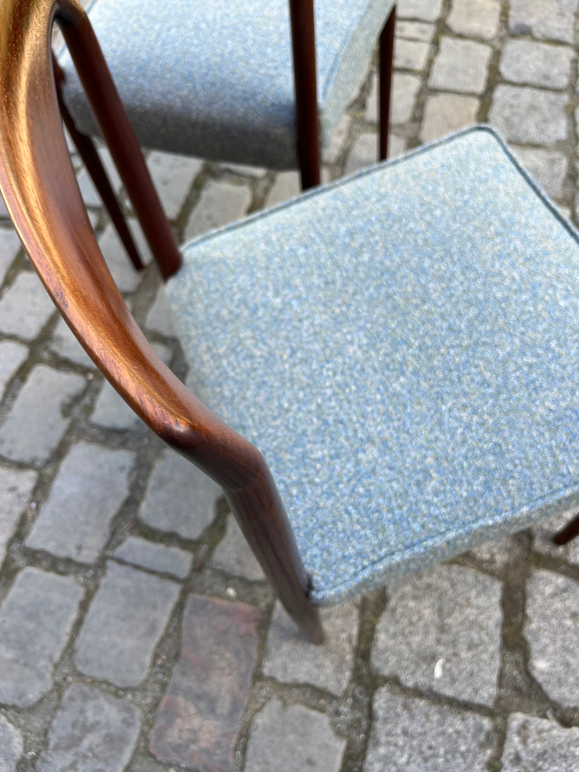 Set: 2x Polsterstuhl blau Palisander