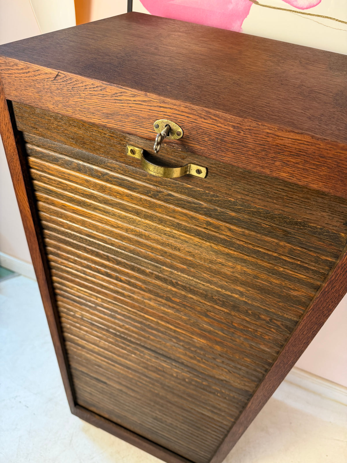 Rollladenschrank mit Messinggriff & Schloss von Soennecken