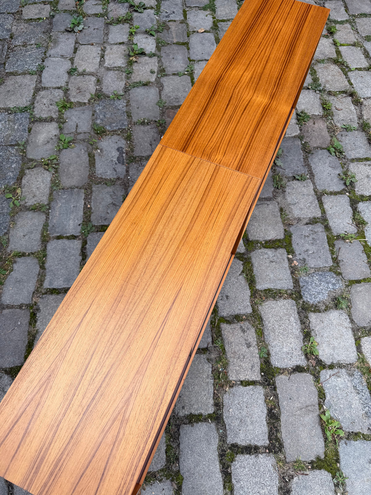 Sideboard Teak mit Vitrine & neuen Chromfüßen