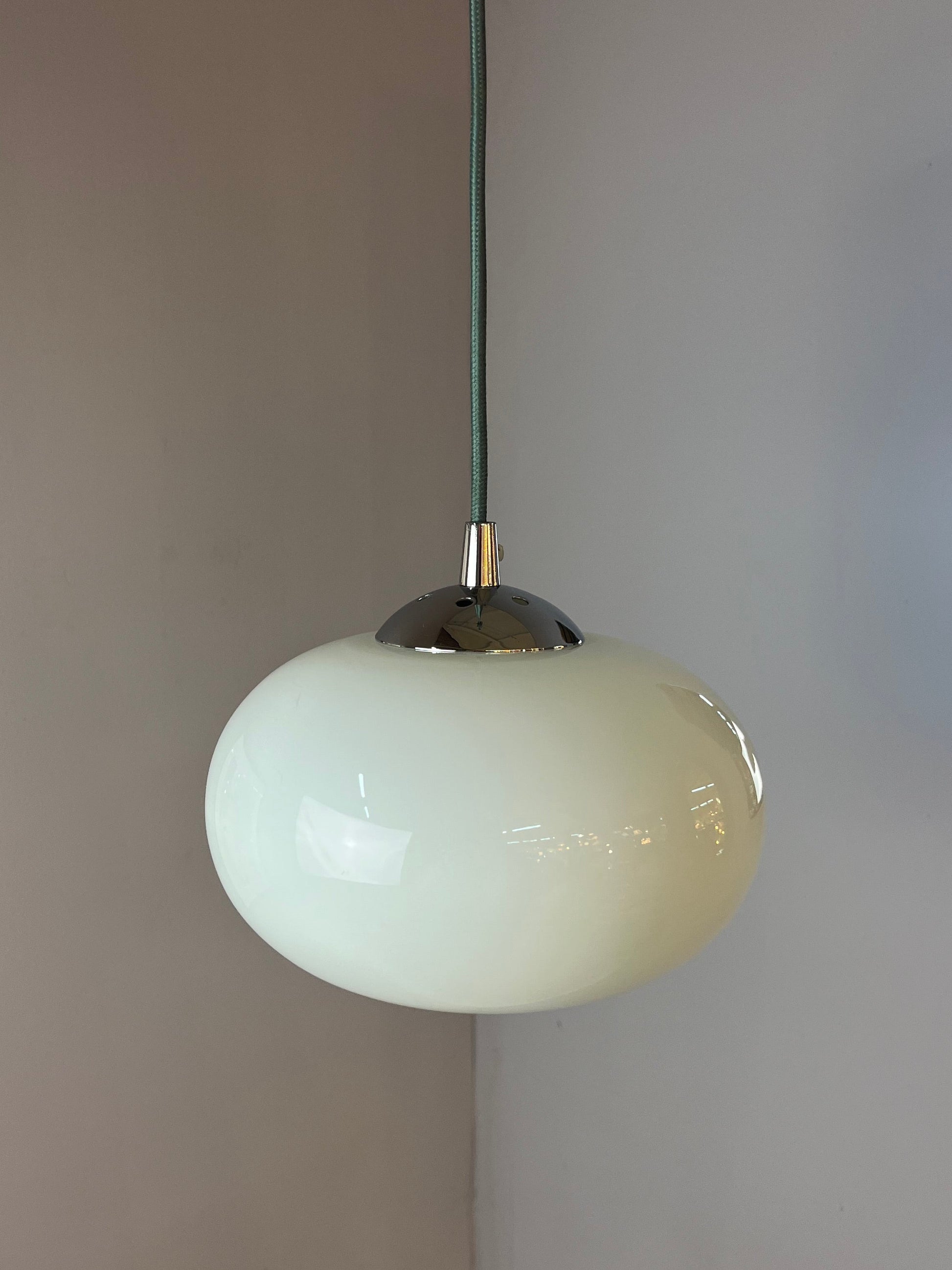 Hängelampe weiß Glas Chrom