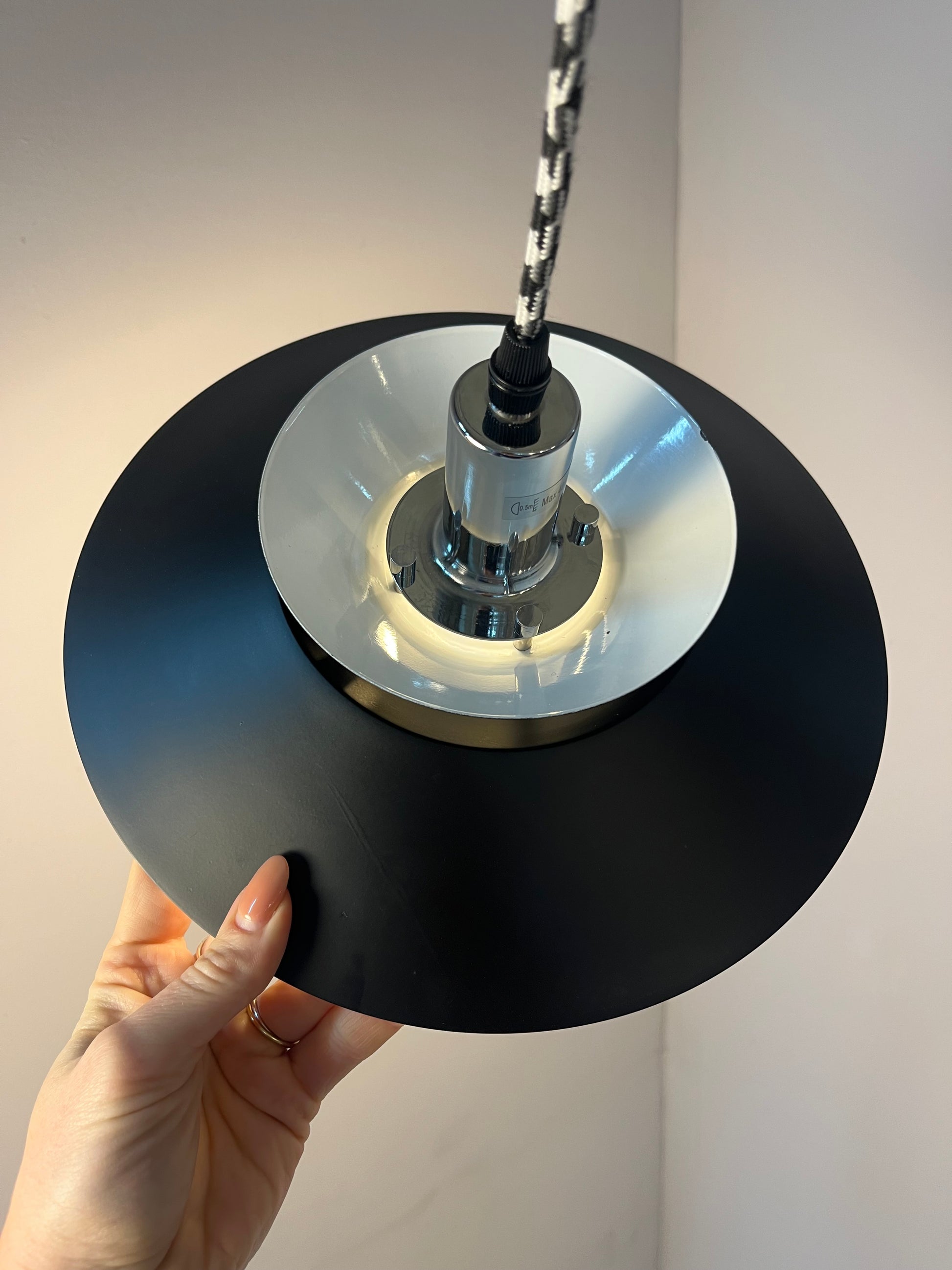 Lamellenlampe schwarz aus Dänemark