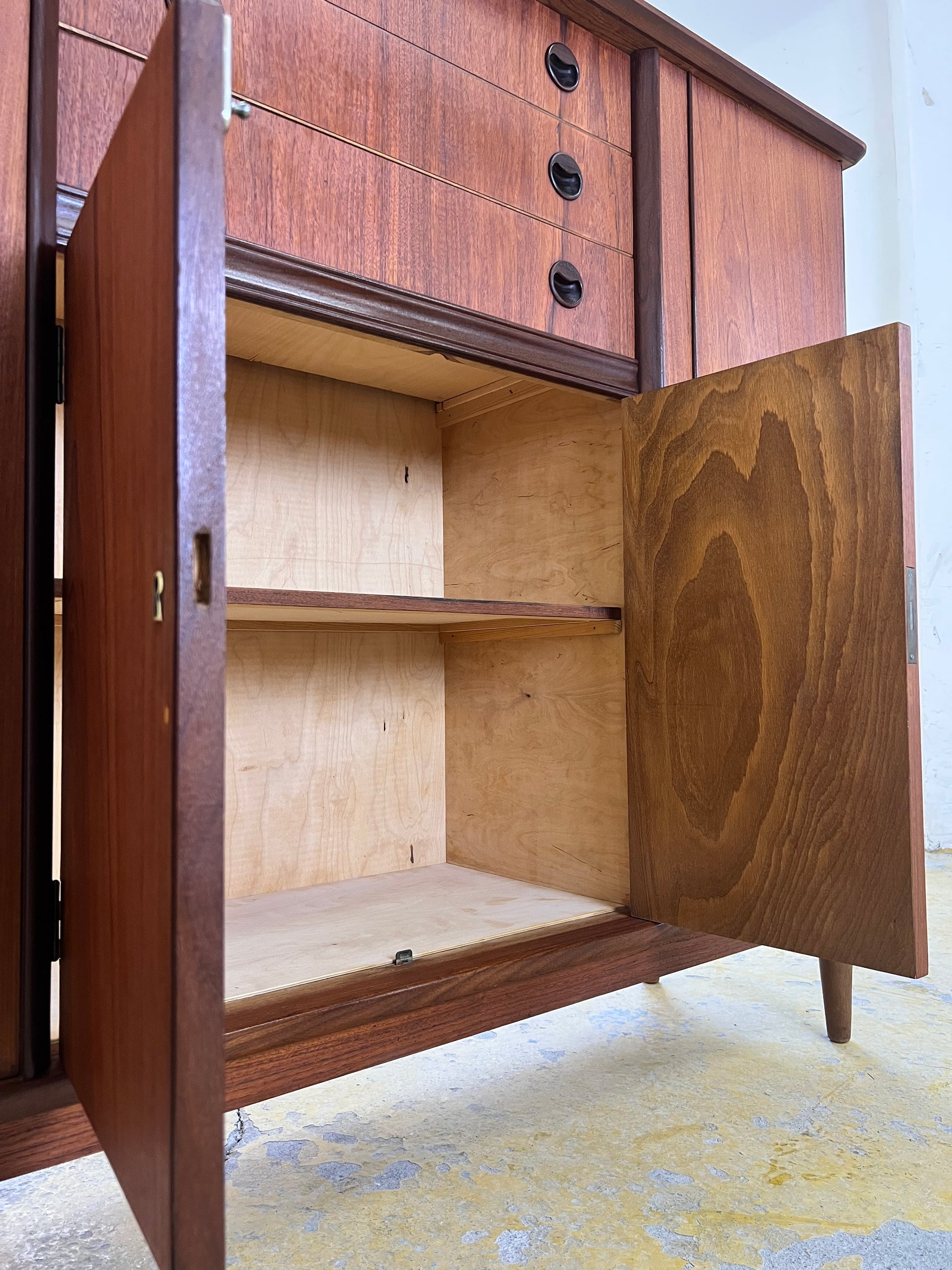 Highboard / Flurschrank Teak aus Dänemark