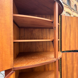 Eckschrank Teak mit Schloss aus Dänemark