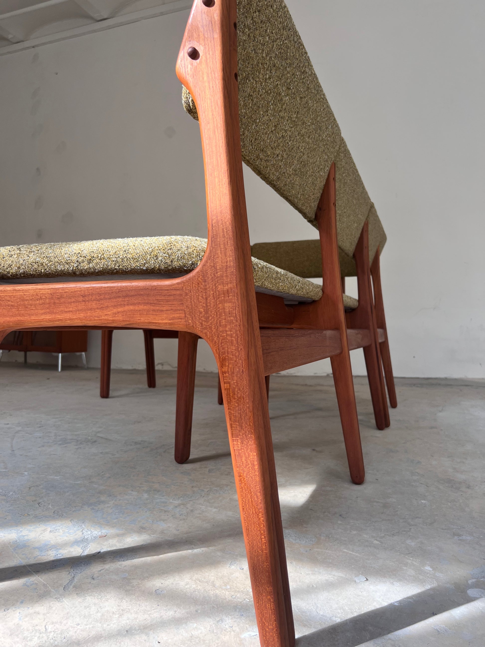 Eckbank grün Teak neu gepolstert von Erik Buch