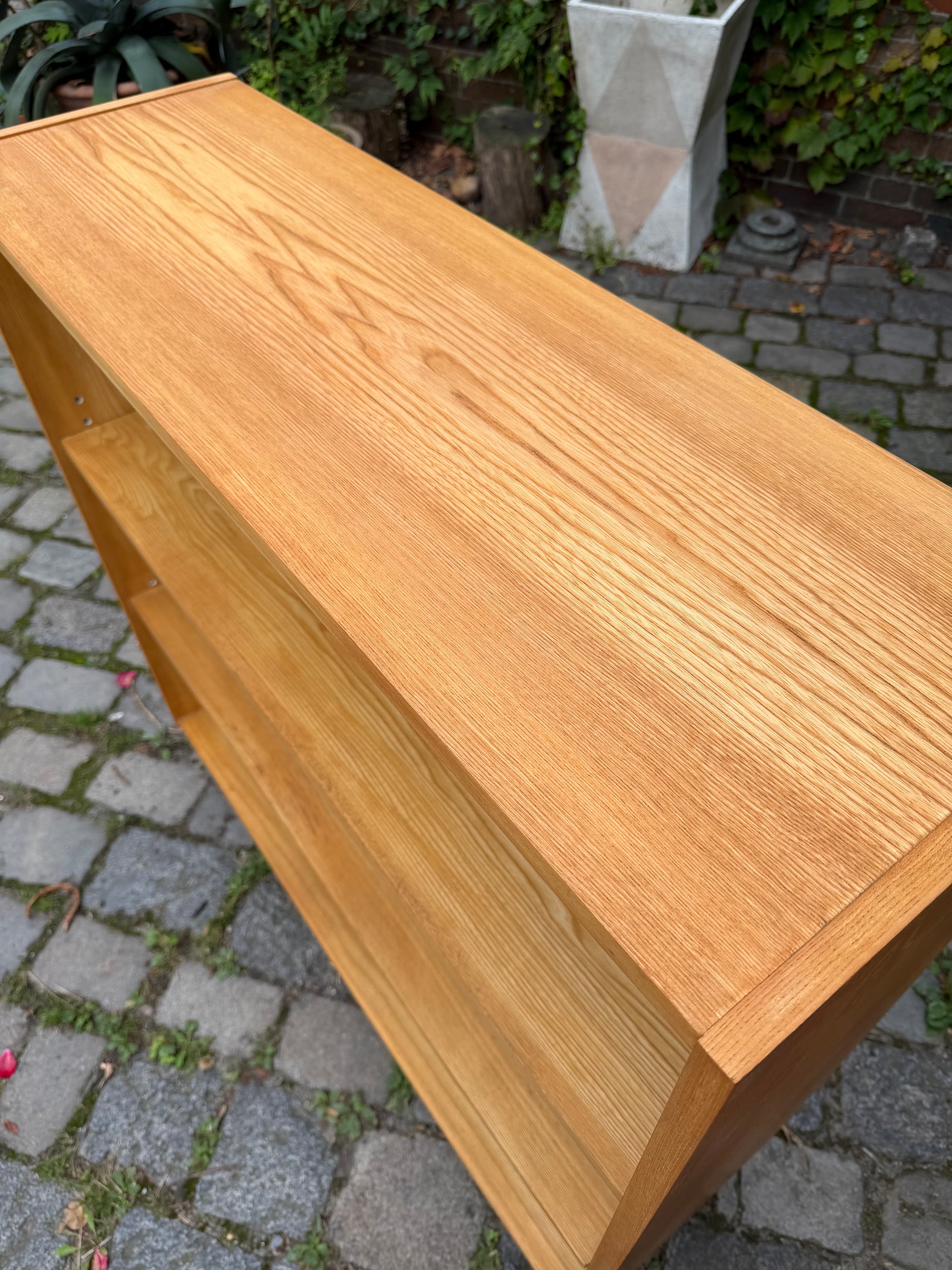 Regal Typ 470 Esche mit neuen Chromfüßen von Joachim Nebelung für Hellerau