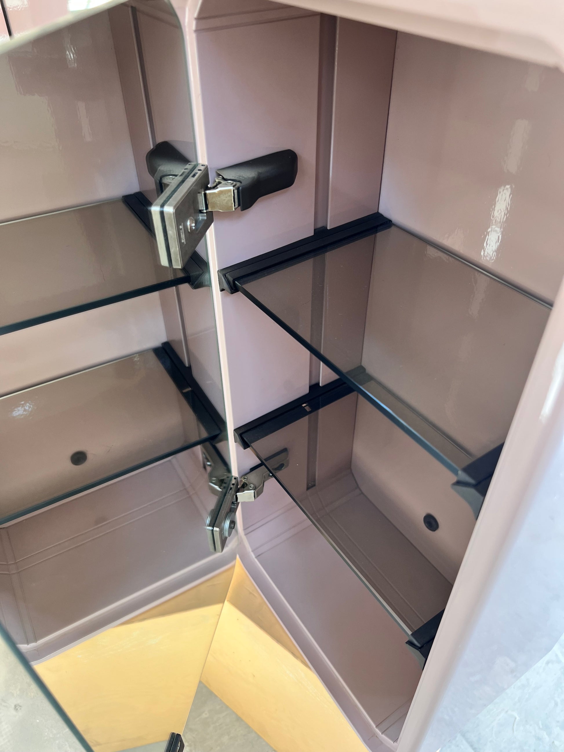 Set: Spiegelschrank rosa von Duscholux