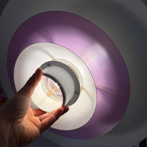 Lamellenlampe weiß lila von Formlight