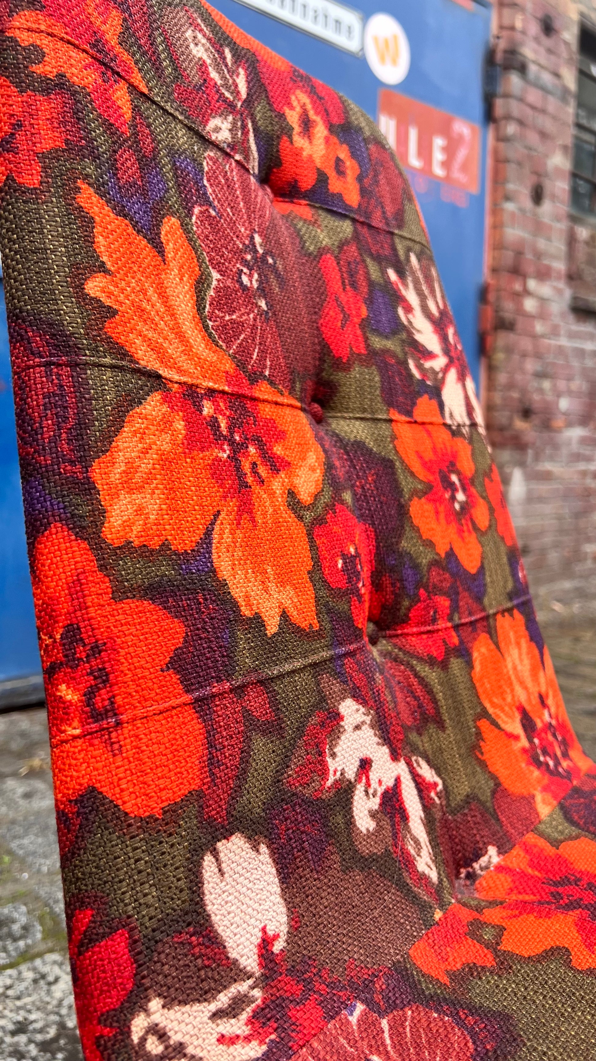 Set: 4x Drehstuhl rot floral von EKA Wohnmöbel