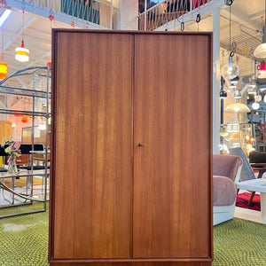 Großer Kleiderschrank Teak von Einrichtungshaus Steguweit & Sohn