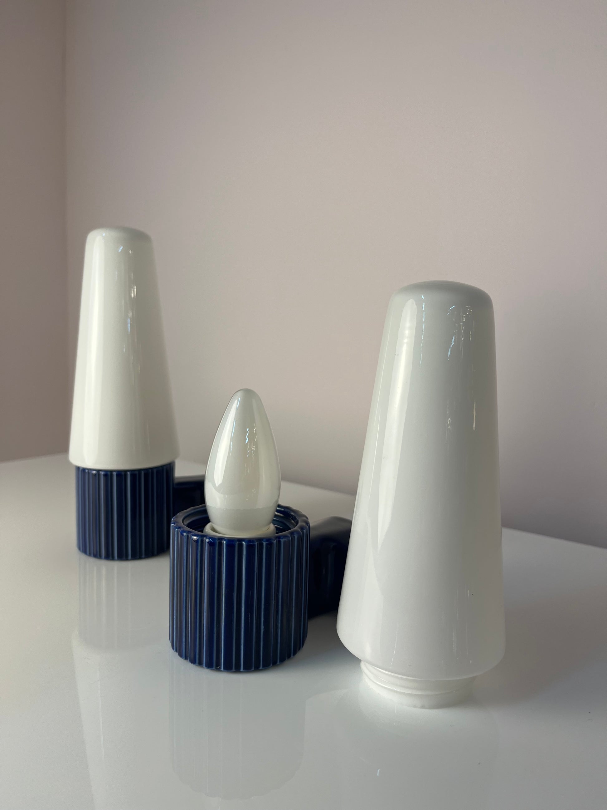 Set: 2x Wandlampe Modell 6020 blau von Sigvard Bernadotte für Ifö