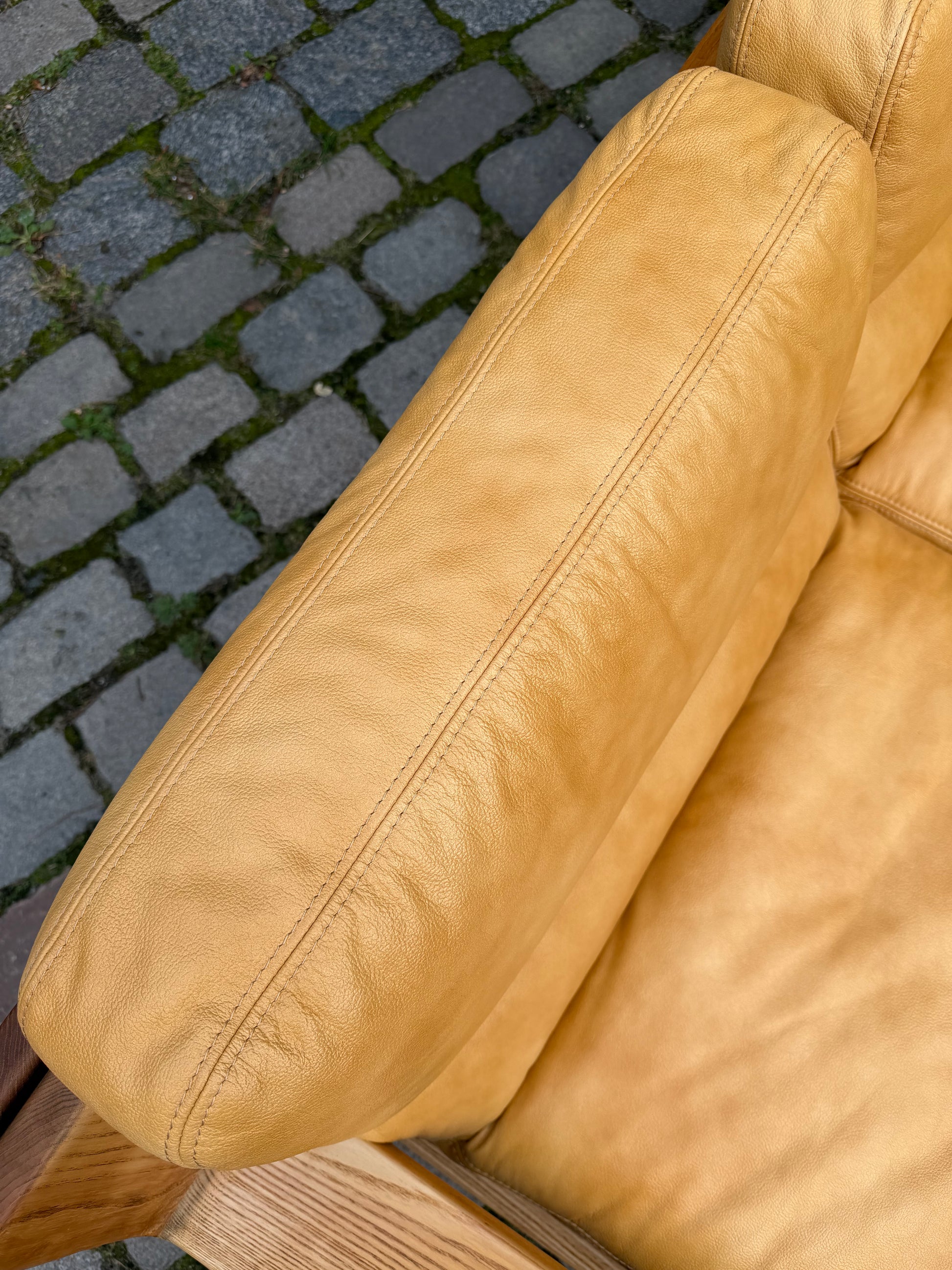 3-Sitzer Sofa gelb Echtleder Holz von Rolf Benz