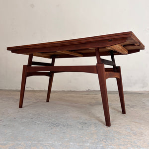 Höhenverstellbarer Couchtisch Teak mit Auszügen aus Dänemark