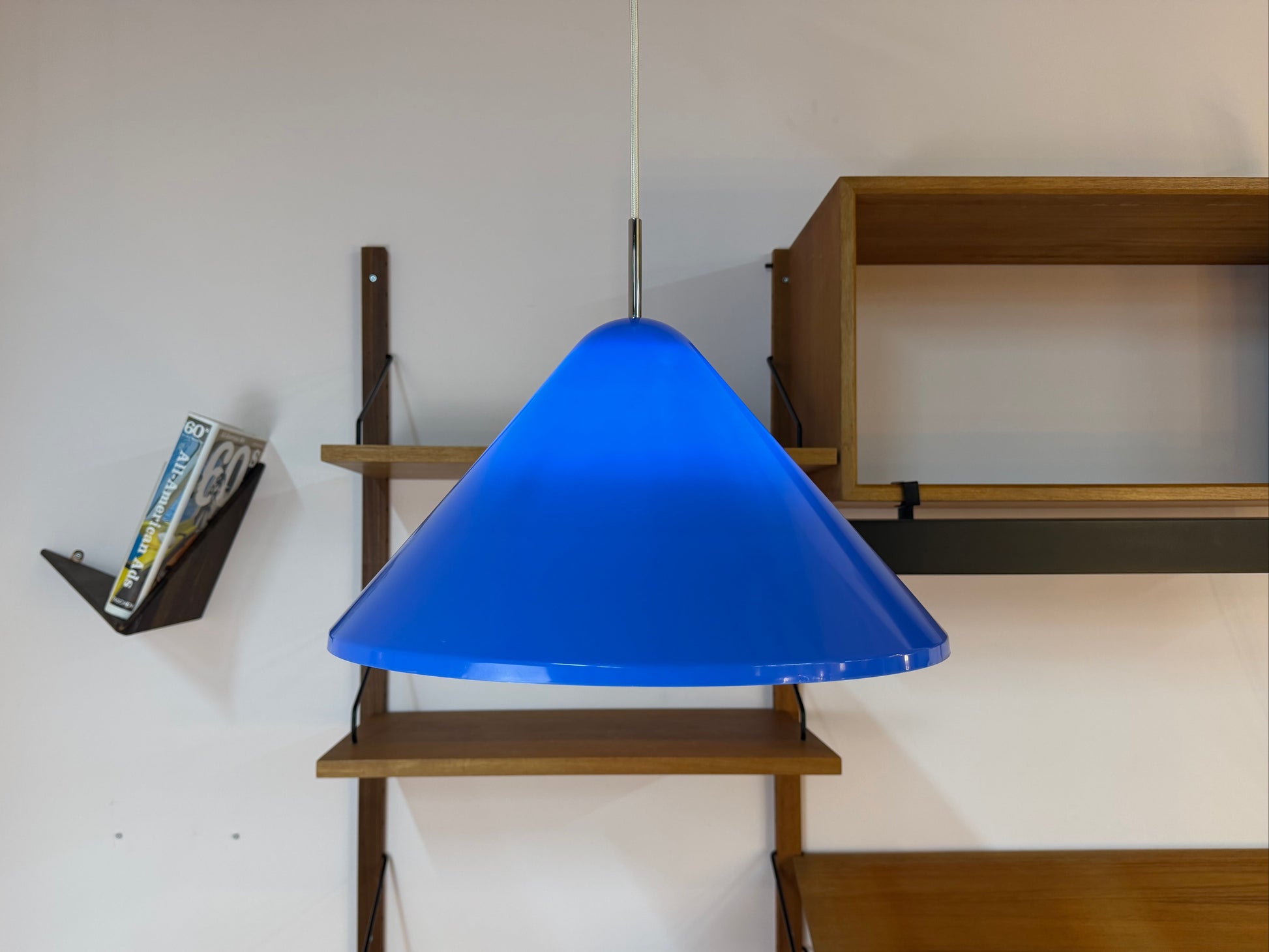 Hängelampe Modell Apollo blau Kunststoff von Nordisk Solar