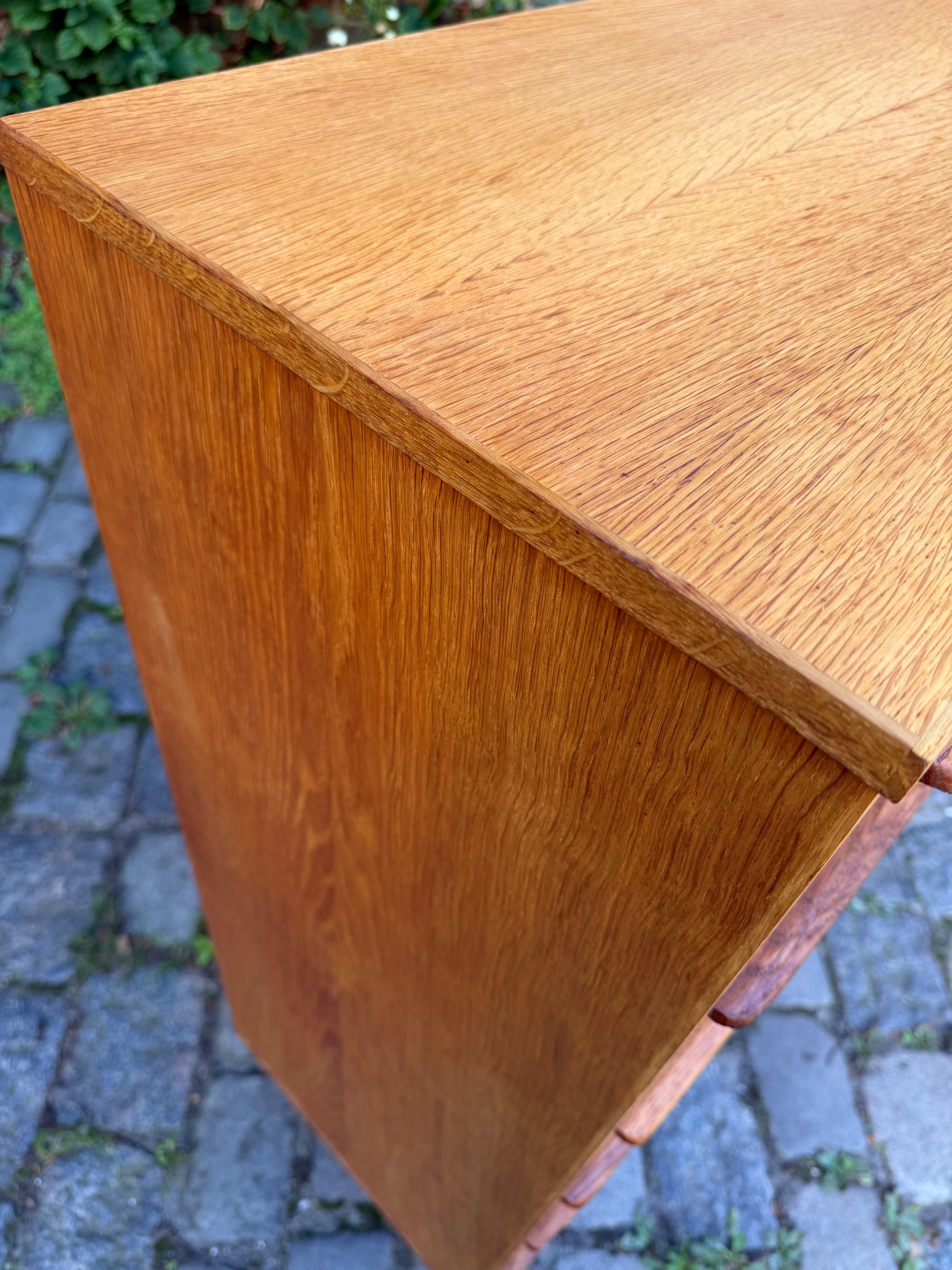 Tallboy Kommode Eiche mit Schloss aus Dänemark
