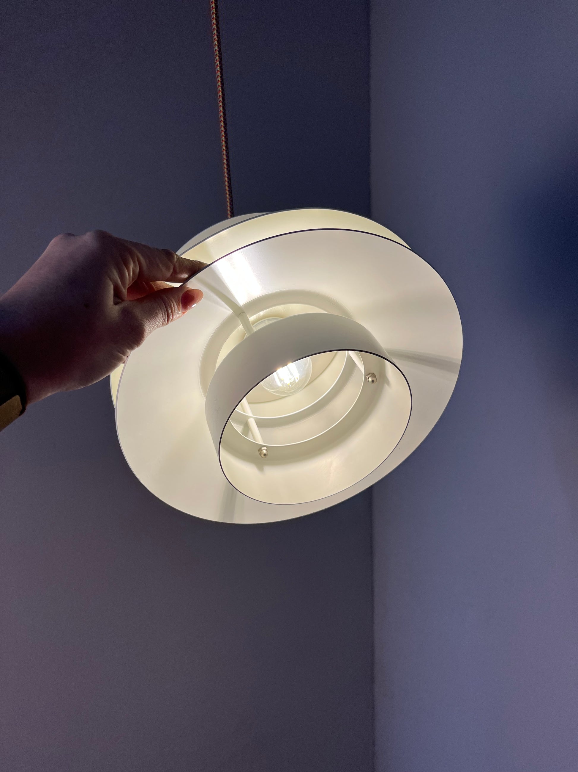 Lamellenlampe Modell 744 weiß von Top Lamper