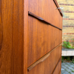Tallboy Kommode Teak mit Schloss aus Dänemark