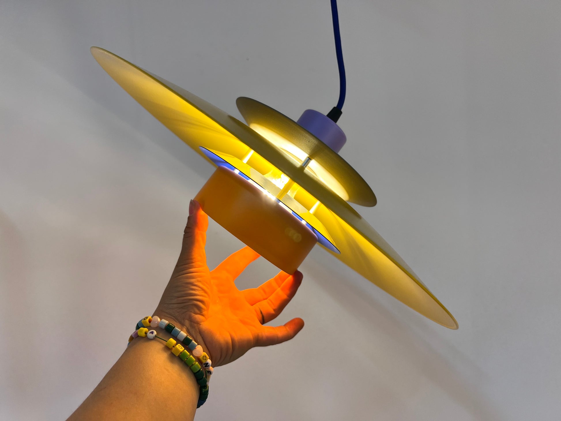 Lamellenlampe neu lackiert, Dänemark