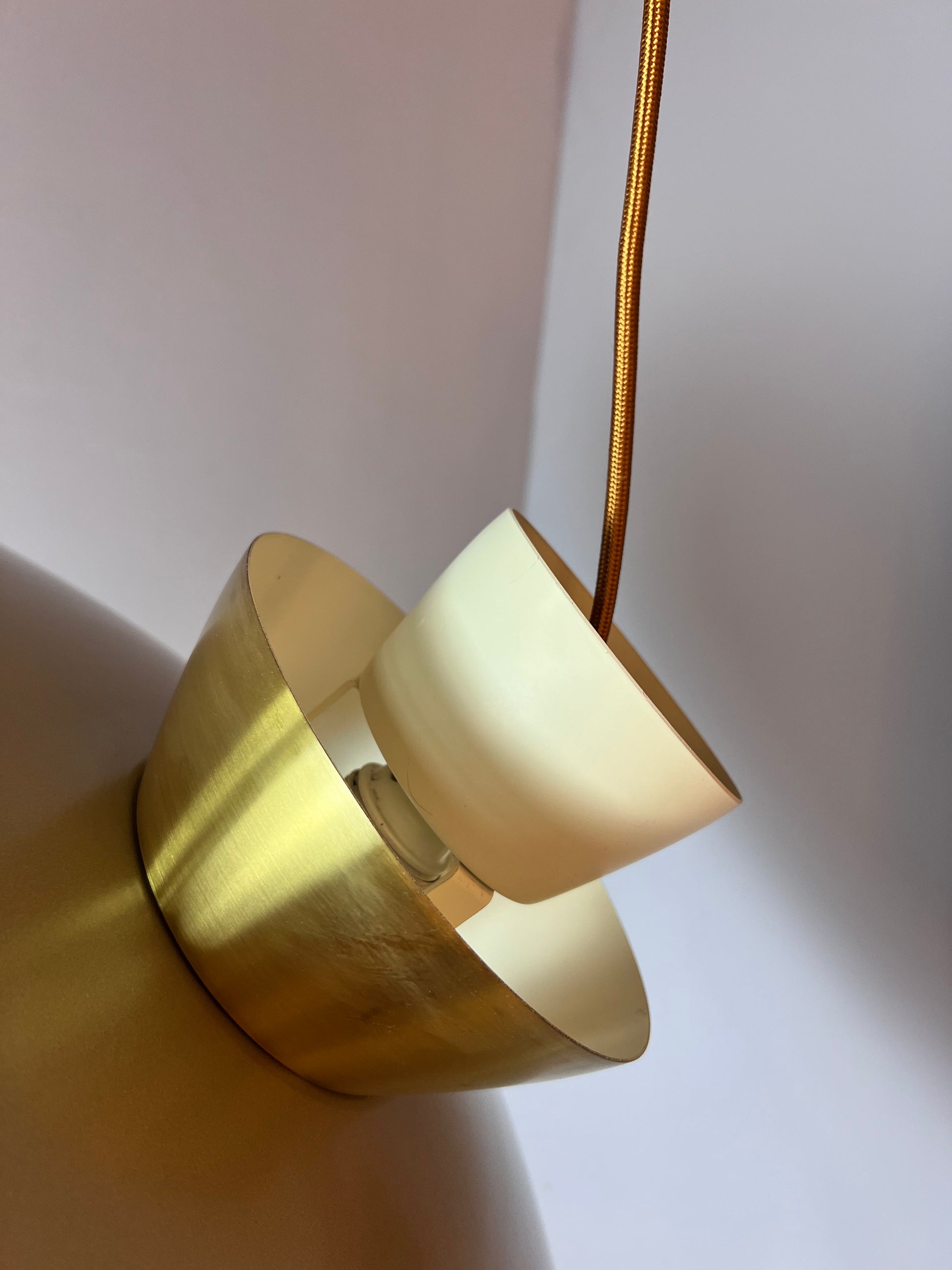 Lamellenlampe creme Messing