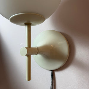 Wandlampe weiß Opalglas von Max Bill für Temde