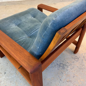 Sessel Loungechair blauer Samt und Teak