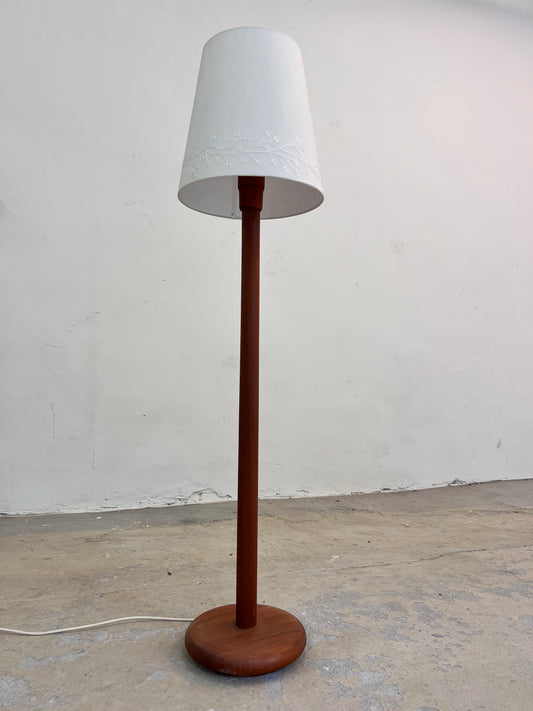 Stehlampe Teak mit verziertem Stoffschirm aus Dänemark