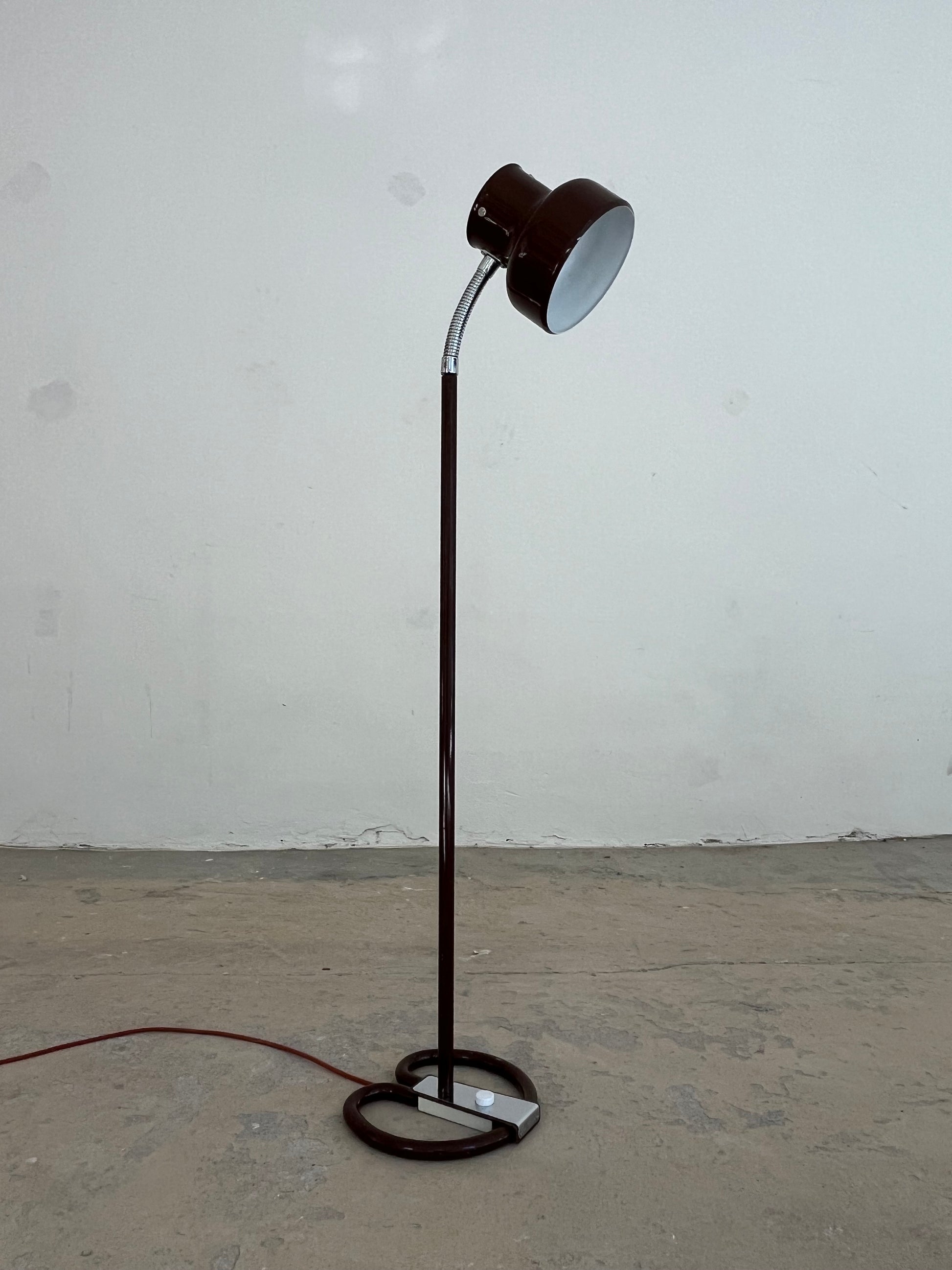 Stehlampe Bumling braun von Anders Pehrson für Ateljé Lyktan