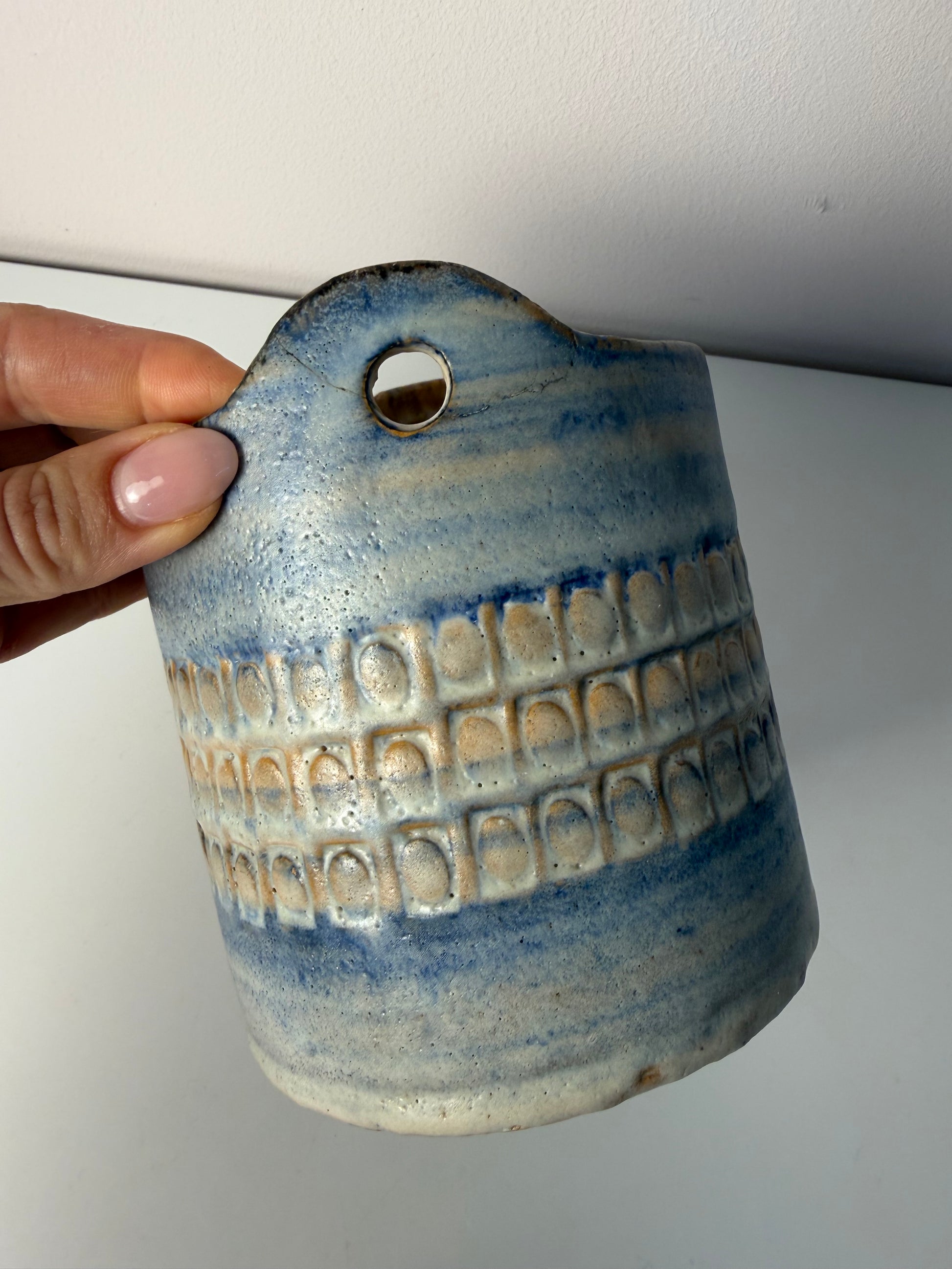 Vorratsdose blau Keramik mit eingeprägtem Muster aus Dänemark