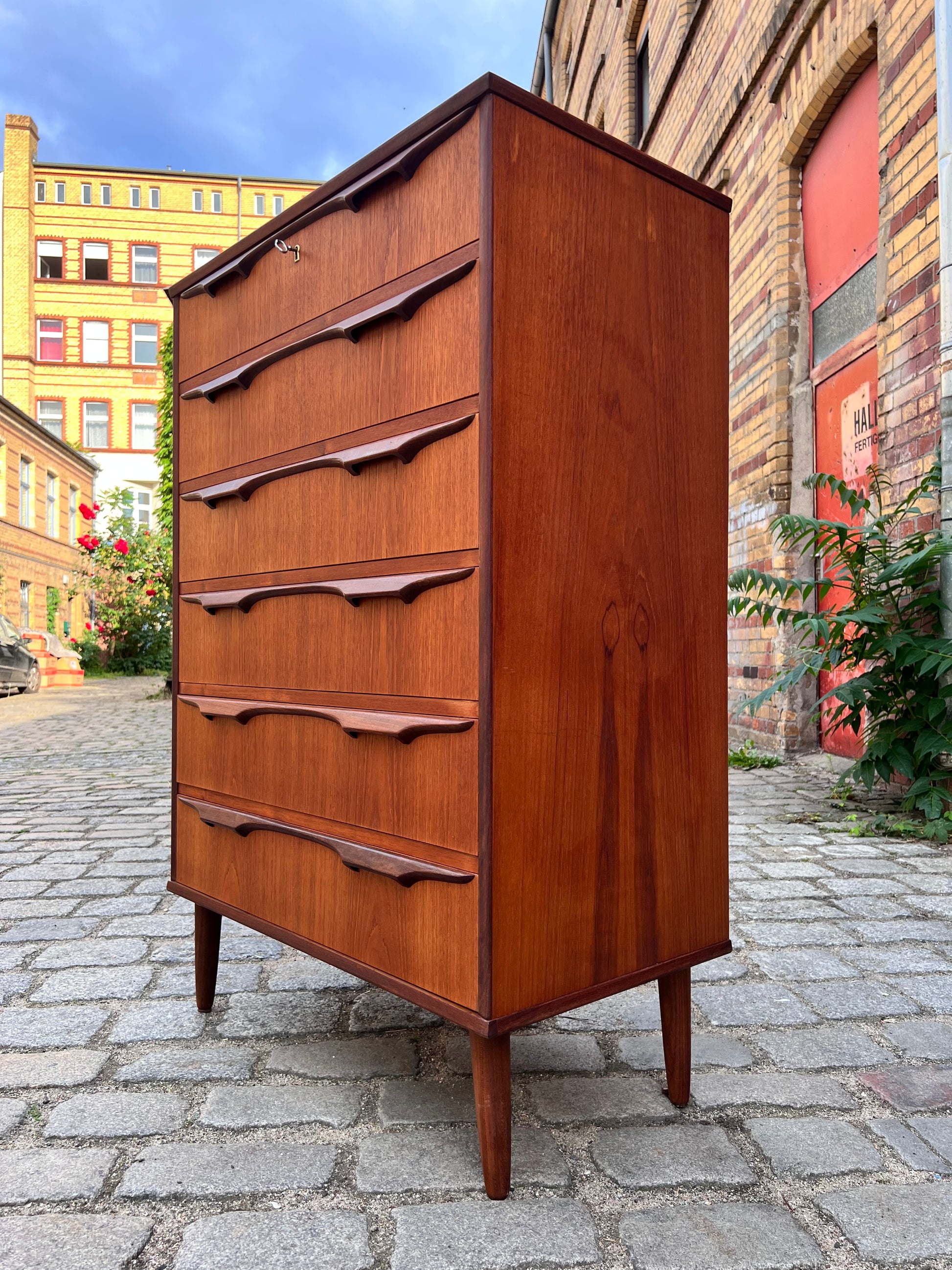 Kommode Tallboy von Klaus Okholm für Trekanten 60er