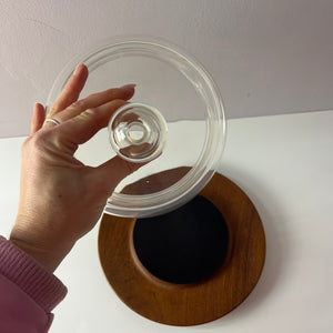 Käseglocke und Teakbrett aus Dänemark