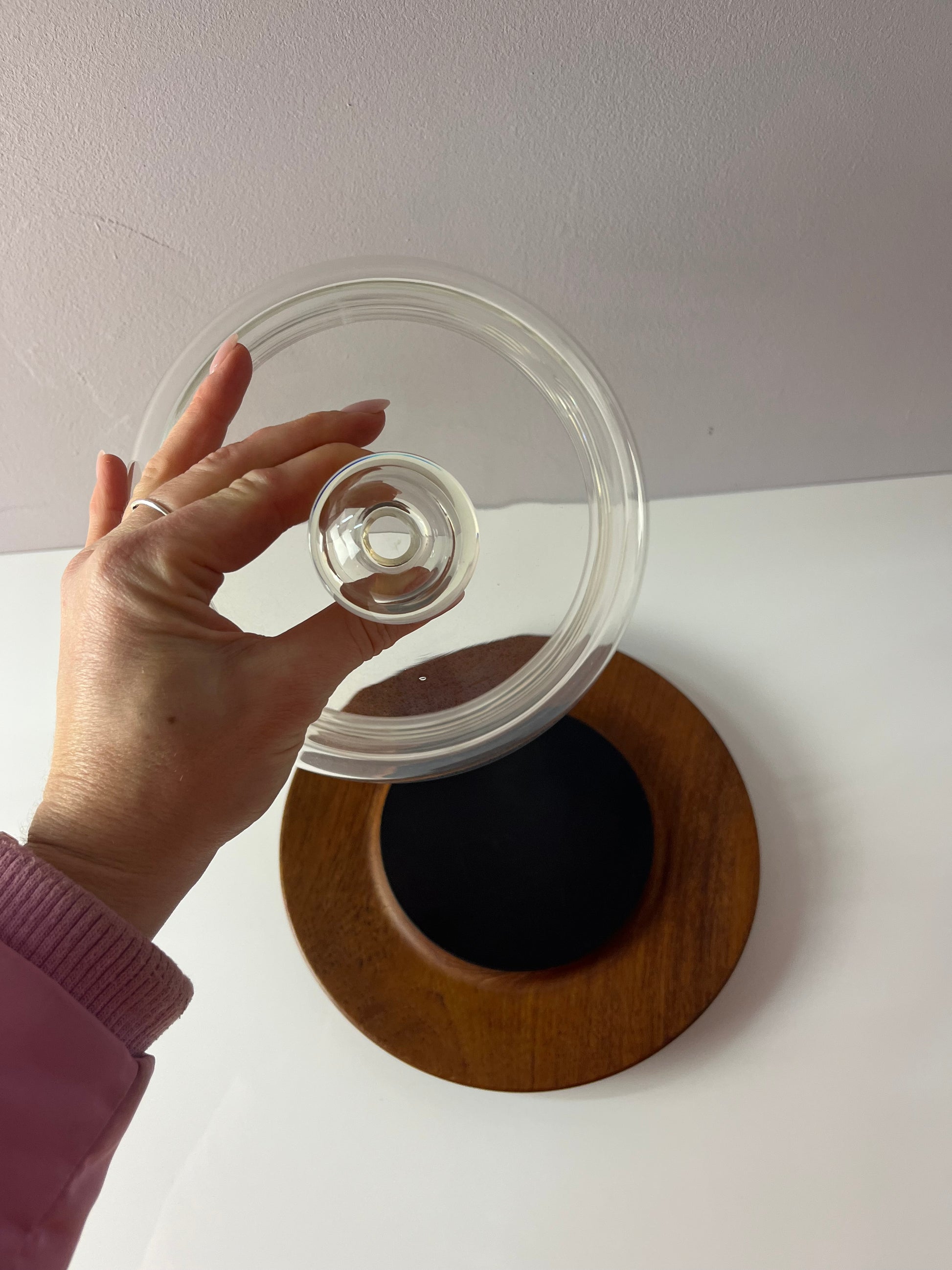 Käseglocke und Teakbrett aus Dänemark