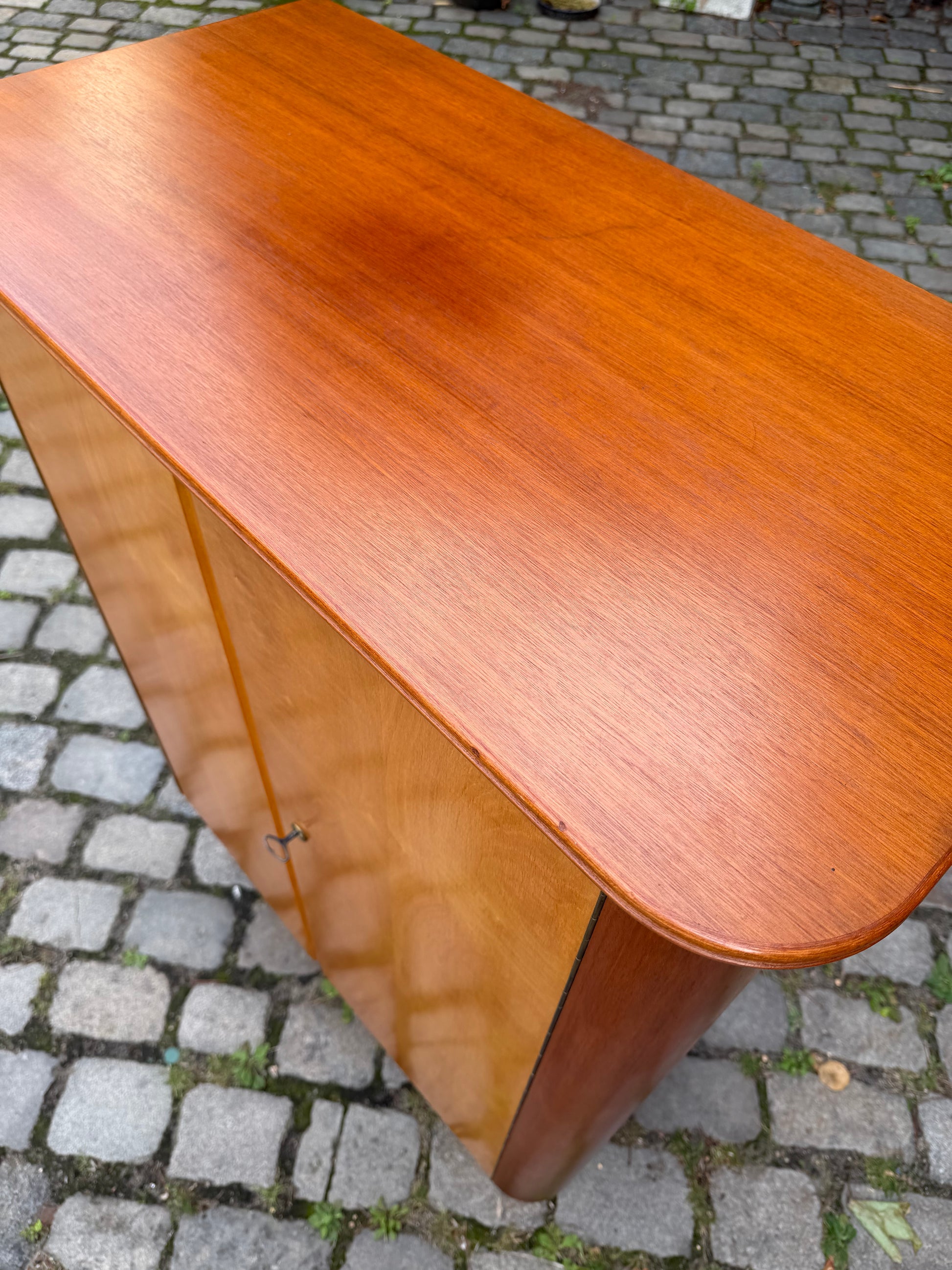 Wäscheschrank Ahorn & Nussbaum aus Deutschland