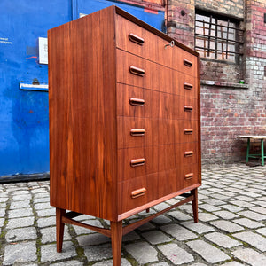 Kommode Teak mit Schloss aus Dänemark
