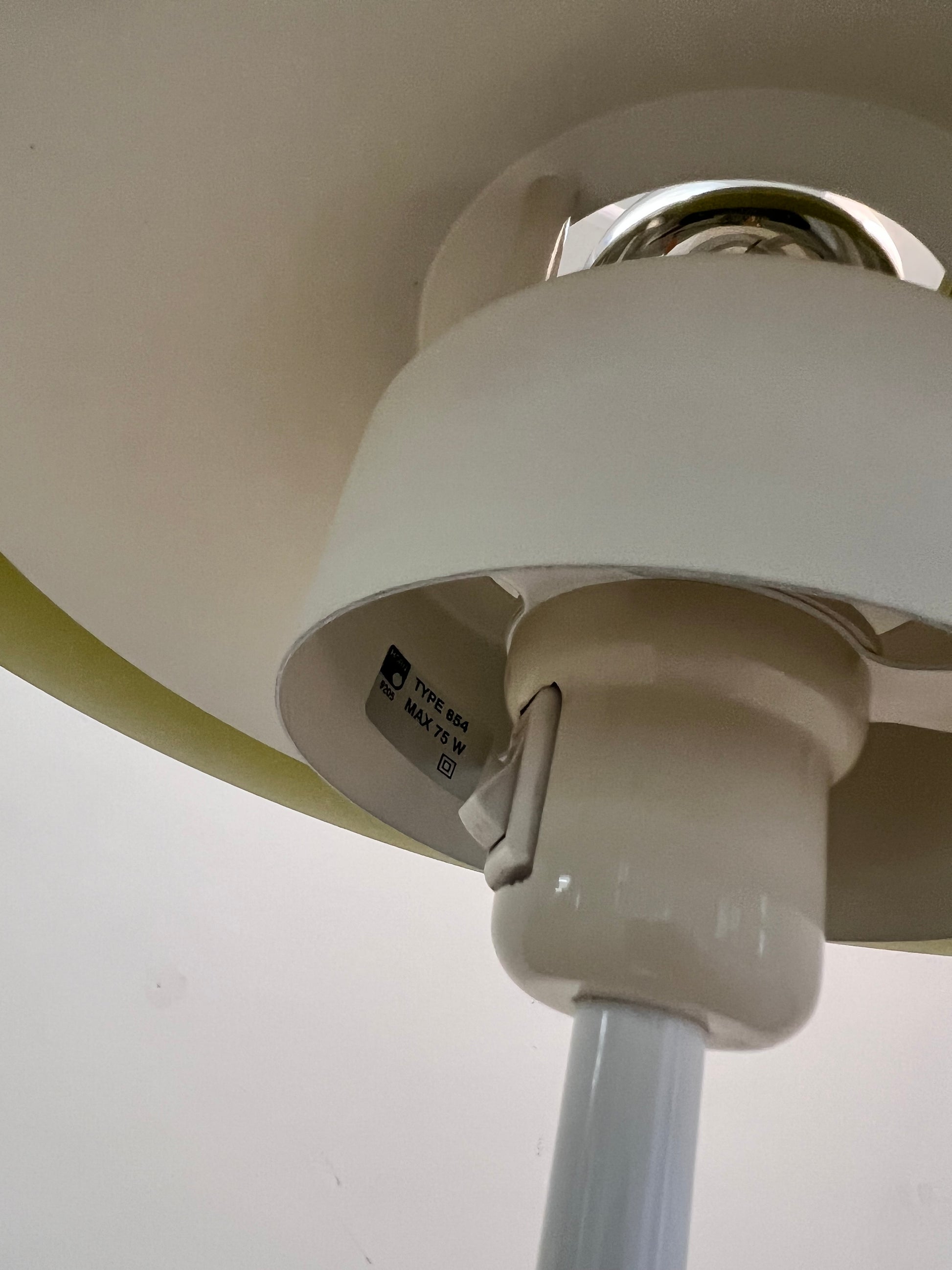 Stehlampe Typ 854 neu lackiert von Horn