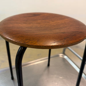 Dot Hocker schwarz Teak von Arne Jacobsen für Fritz Hansen
