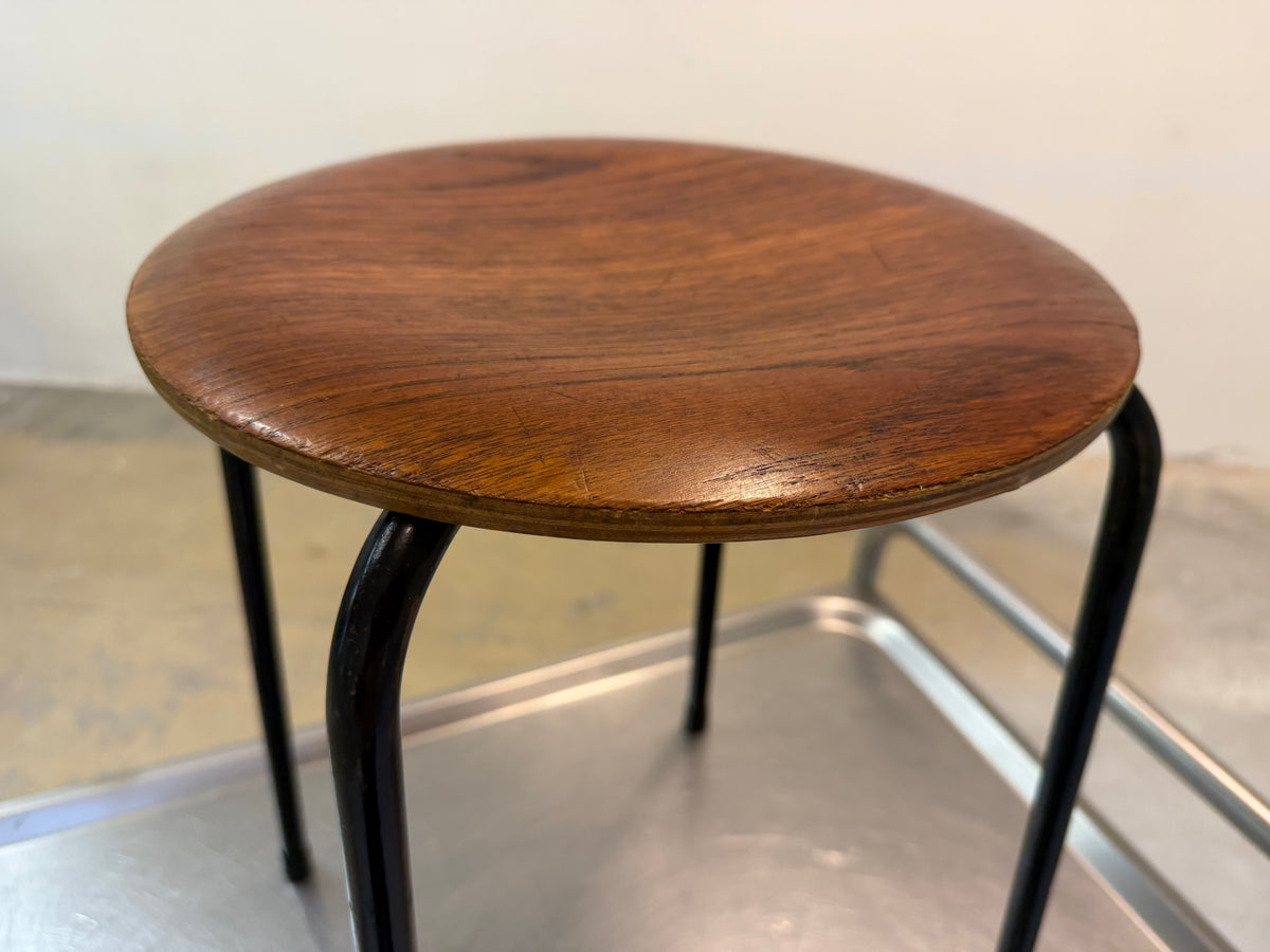 Dot Hocker schwarz Teak von Arne Jacobsen für Fritz Hansen
