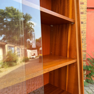 Aufsatzschrank mit Vitrine von VEB Möbelindustrie Halle