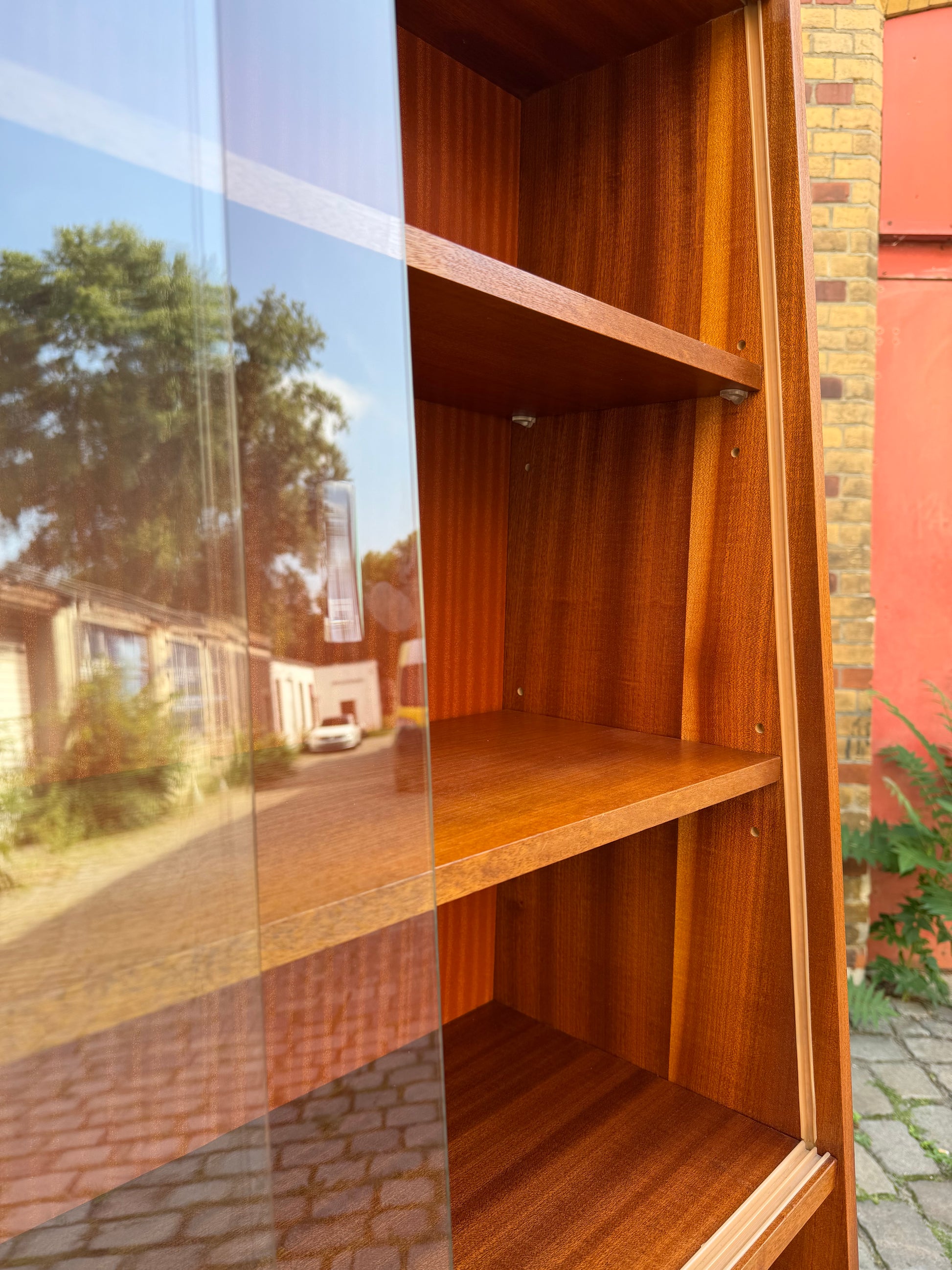 Aufsatzschrank mit Vitrine von VEB Möbelindustrie Halle