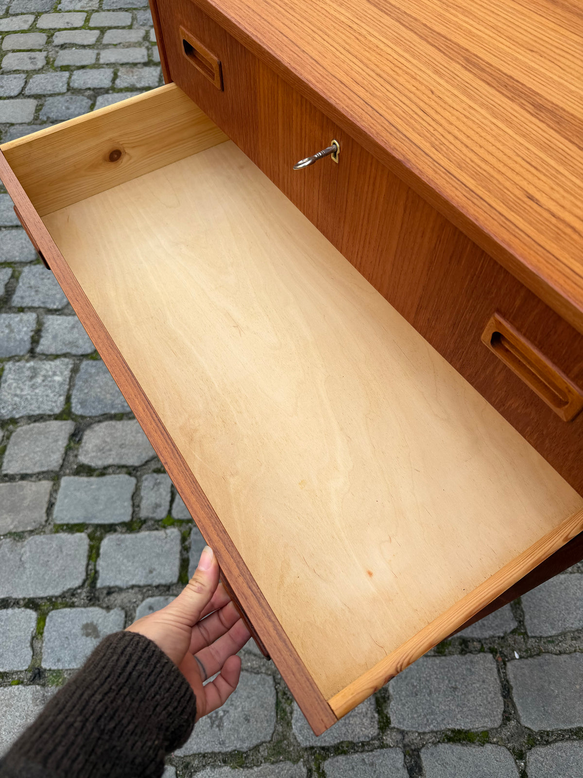 Kommode Teak mit Schloss aus Dänemark