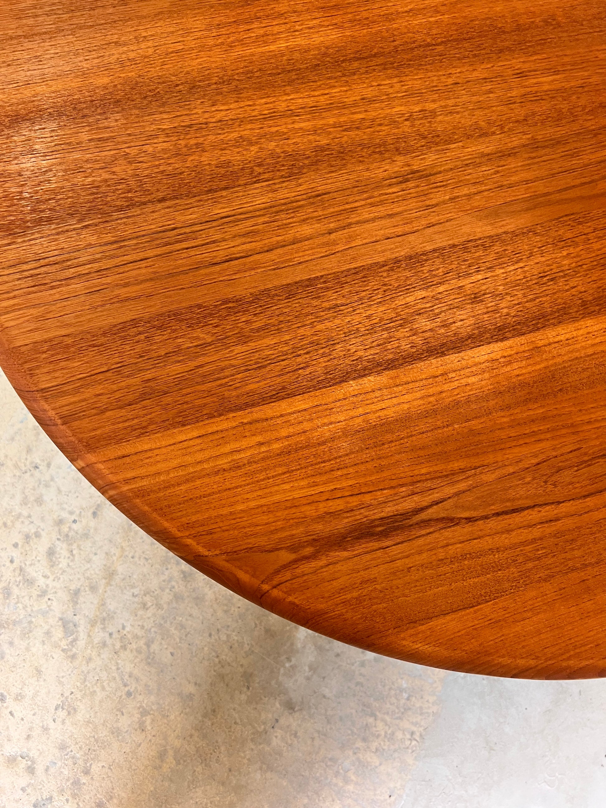 Runder Couchtisch Teak von Niels Bach