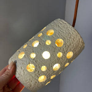 Hängelampe beige Keramik mit Glaseinsatz