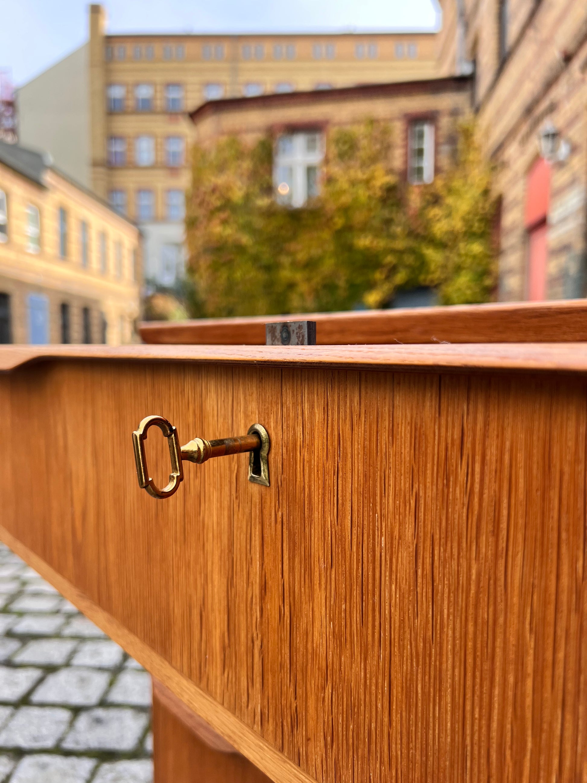 Kommode Eiche mit Schloss aus Dänemark