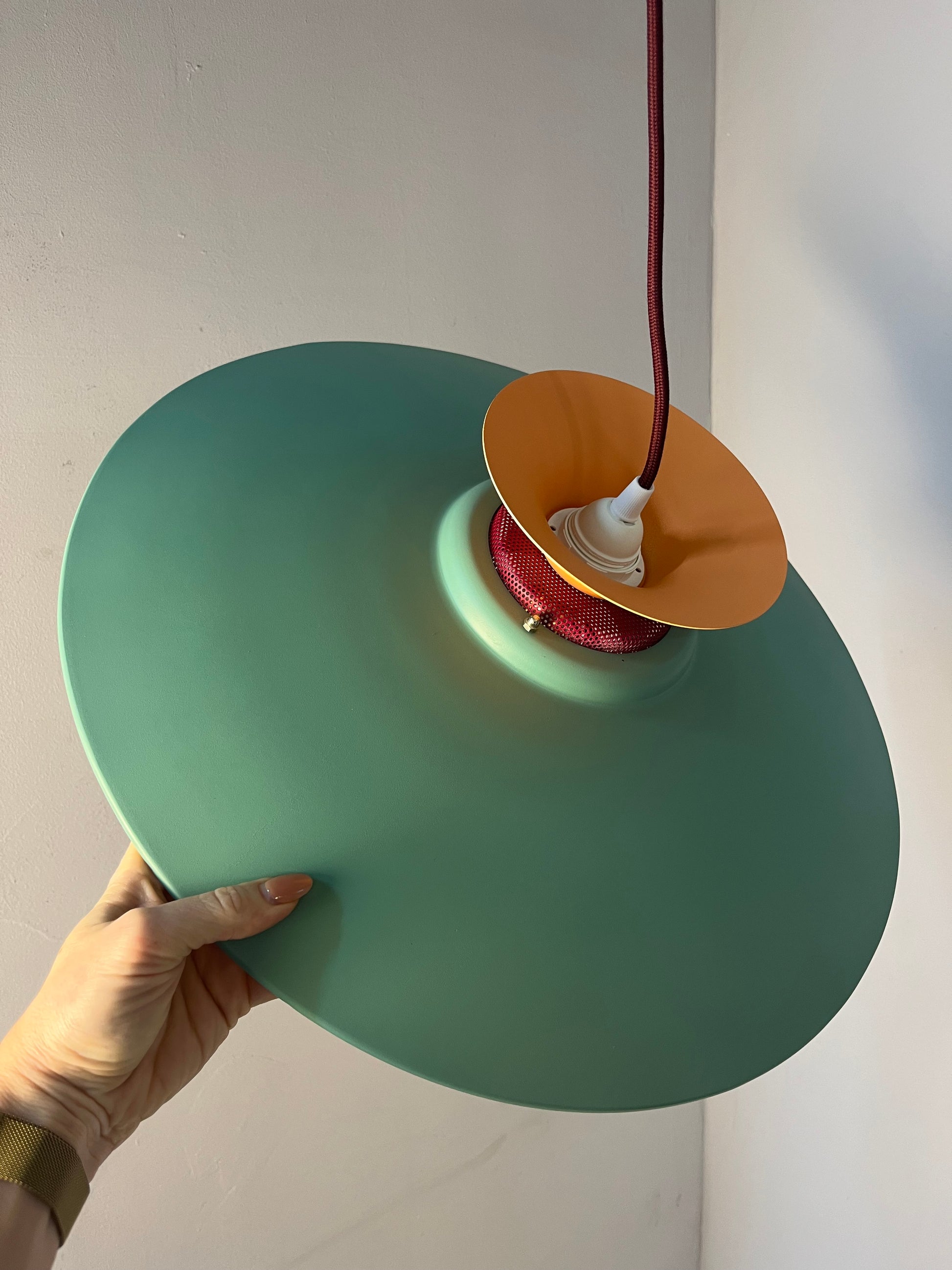 Lamellenlampe neu lackiert peach teal ocker aus Dänemark