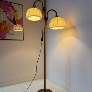 Stehlampe Maiglöckchen von Domus Teak und Rohseide