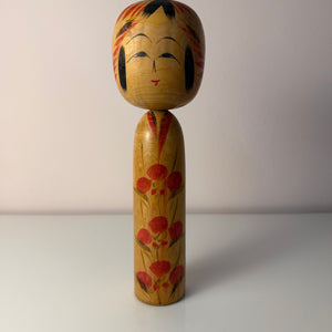 Japanische Kokeshi Holzfigur handbemalt